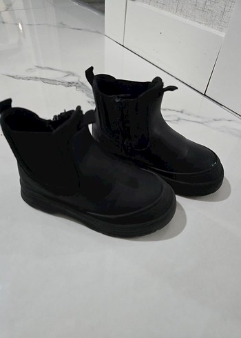 ZARA Unisex Çocuk Siyah Kauçuk Bot - Görsel 2