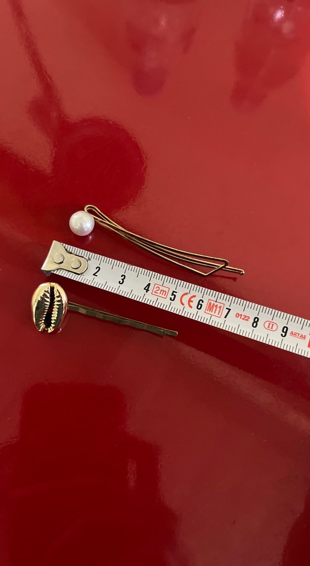 Minimalist Altın Renk Metal Saç Tokası - Görsel 5