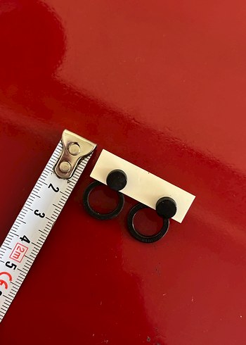 Siyah Mini Kemerli Minimalist Küpeler - Görsel 5