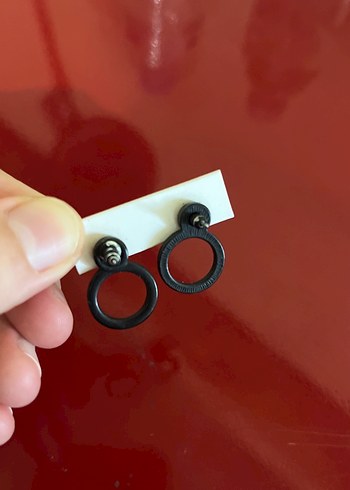 Siyah Mini Kemerli Minimalist Küpeler - Görsel 2