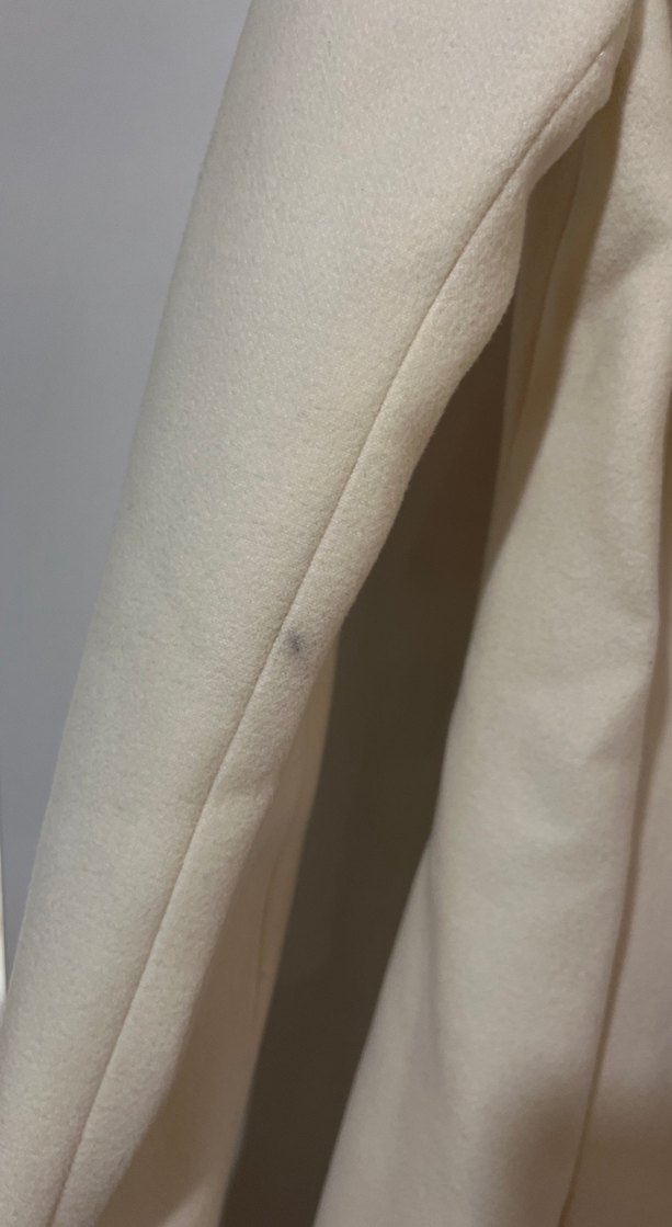 Fırfırlı Beyaz Kaban - Görsel 4