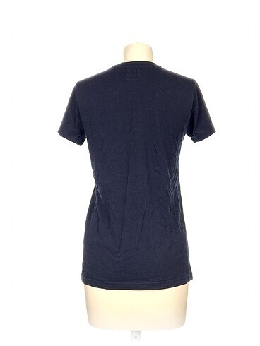 l Beden Armani T-shirt %70 İndirimli.