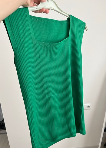 Diğer Yeşil Pilili Kadın crop