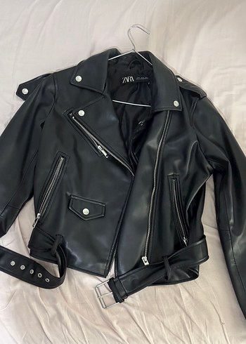 Zara Kadın Siyah Deri Biker Ceket