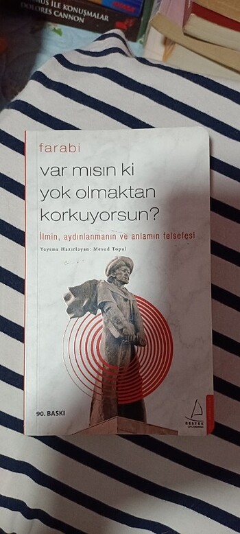 Var mısın ki yok olmaktan korkuyorsun