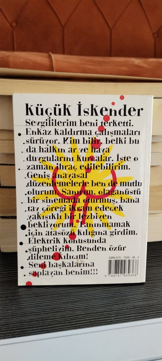 Küçük İskender - Kırmızı Başlıklı İstasyon Şefi - Görsel 2