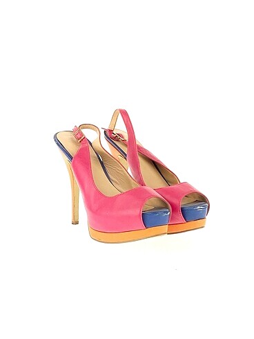Guess Guess Platform %70 İndirimli.