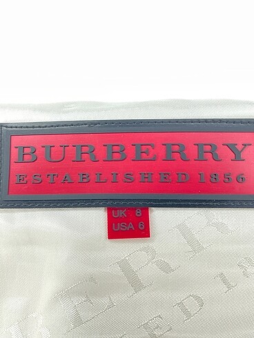 s Beden beyaz Renk Burberry Yelek %70 İndirimli.