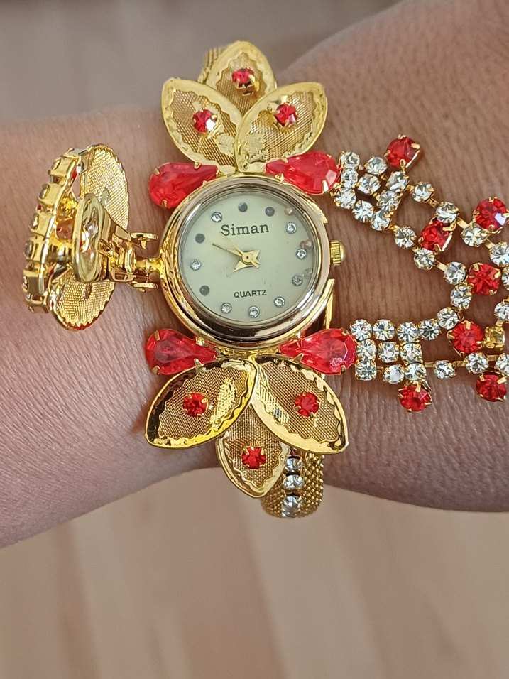 İşlemeli Boncuklu Altın Renk Kadın El Zinciri - Görsel 2