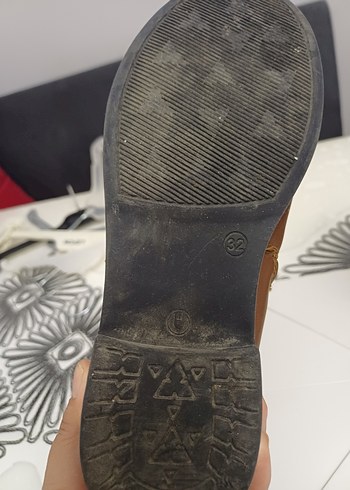32 Beden kahverengi Renk 32 numara kız çocuk bot