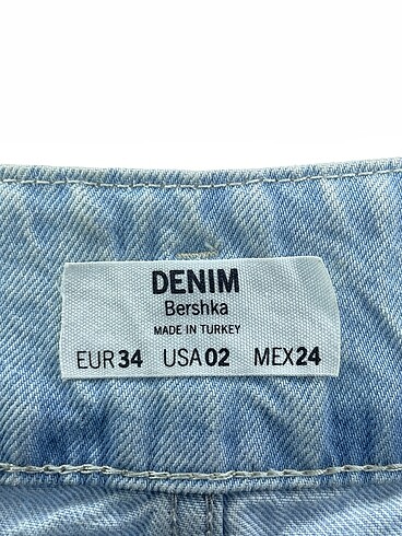 34 Beden mavi Renk Bershka Yüksek Bel %70 İndirimli.