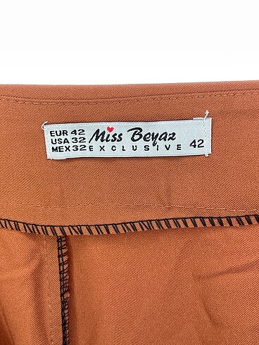 42 Beden çeşitli Renk Diğer Kumaş Pantolon %70 İndirimli.