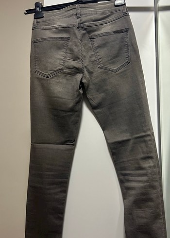 Gri Kadın Denim Pantolon Street Style - Görsel 4