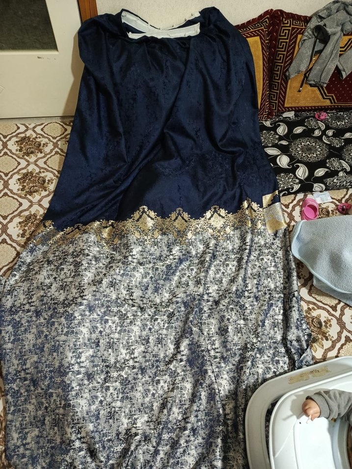 Altın Desenli Koyu Renk Perde - Görsel 2