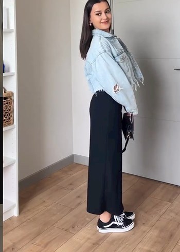 38 Beden siyah Renk Siyah askılı Tulum