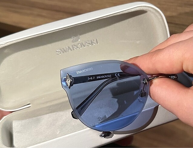 Beden SWAROVSKI güneş gözlüğü