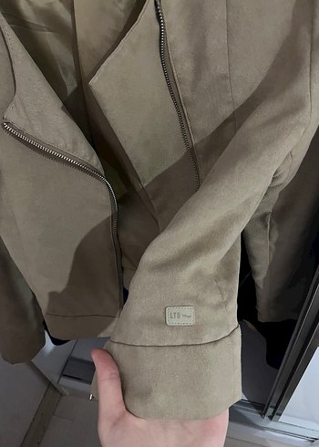 Bej Süet Mini Fermuarlı Kadın Ceket - Görsel 4