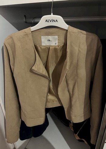 Bej Süet Mini Fermuarlı Kadın Ceket - Görsel 3