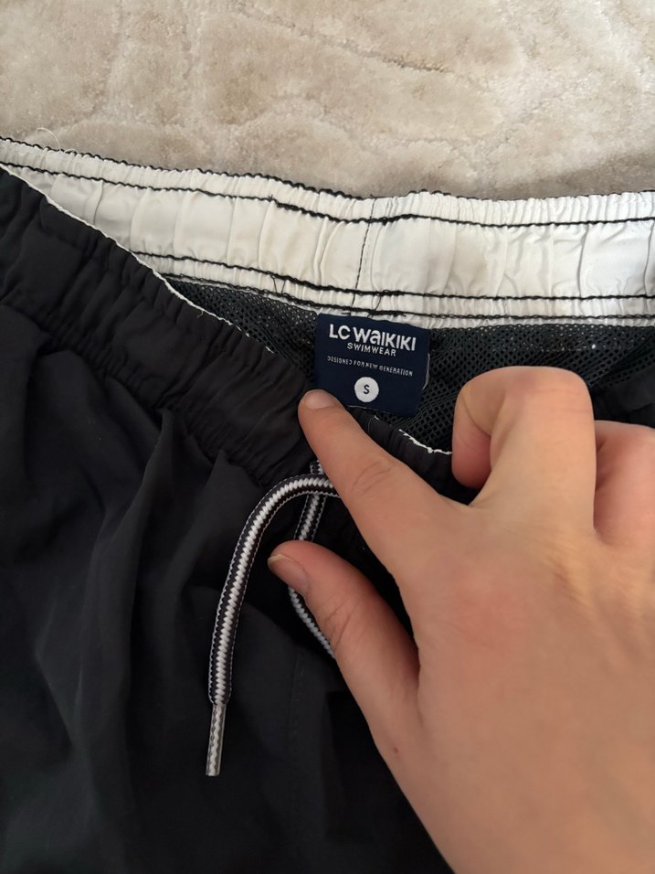 Erkek Siyah Rahat Kesim Mini Şort - Görsel 2