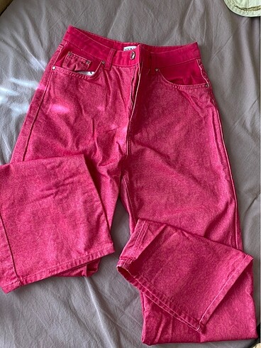 pembe desenli jean