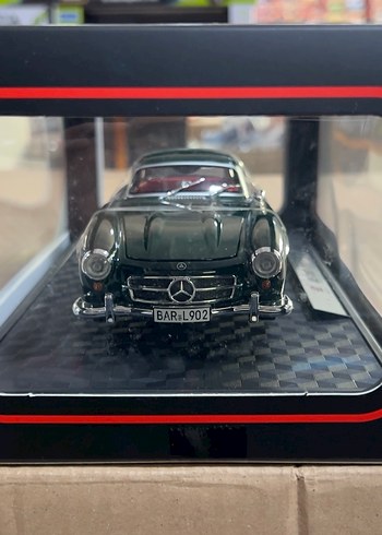 Gri Die-Cast Oyuncak Araba - Görsel 3