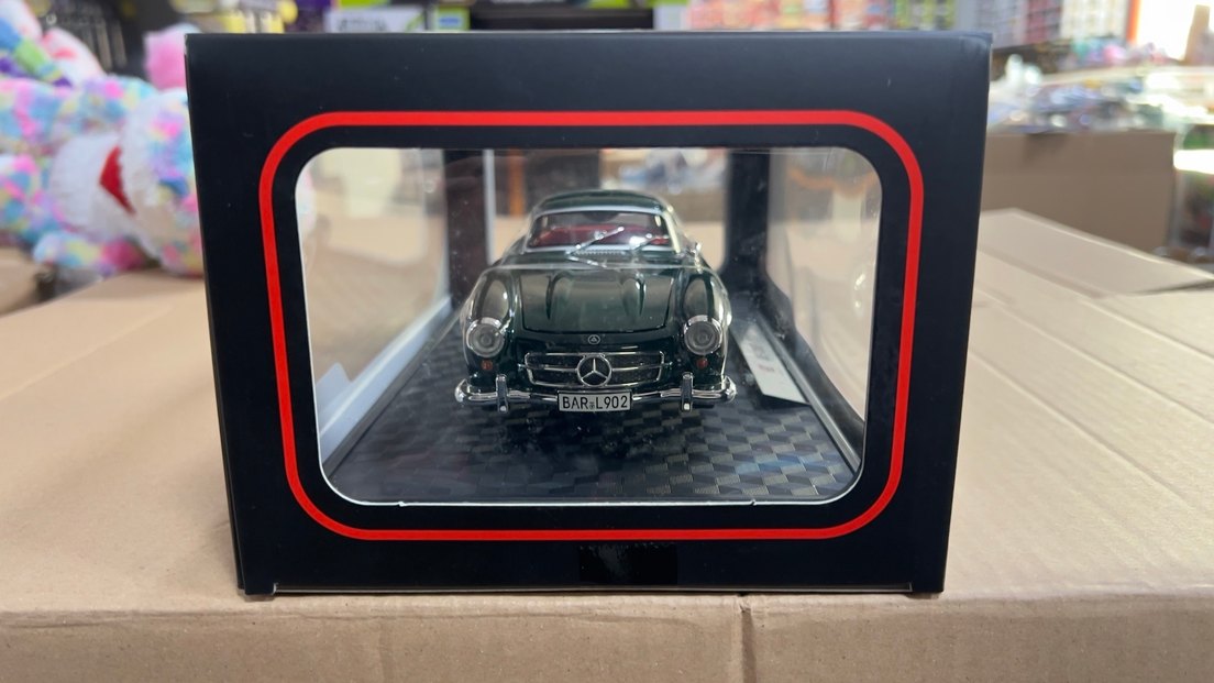 Gri Die-Cast Oyuncak Araba - Görsel 3