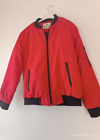 Kırmızı Fermuarlı Kadın Spor Mont