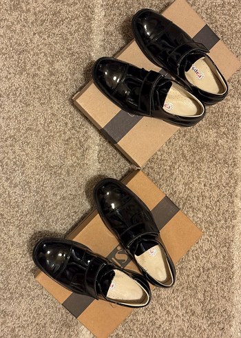 Kemer Tokalı Siyah Parlak Çocuk Ayakkabısı - Görsel 5