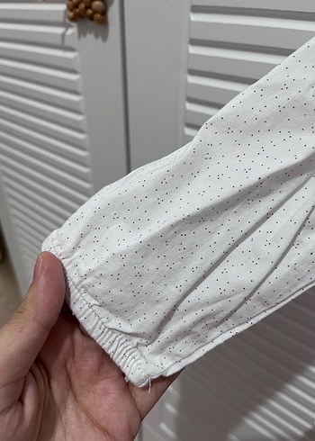 Beyaz puantiyeli gömlek - Görsel 3