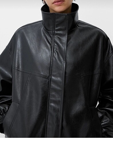 l Beden siyah Renk Bershka overize deri ceket