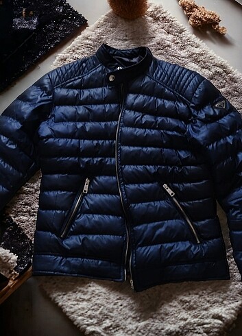 Prada mont 