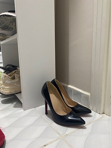 Siyah stiletto