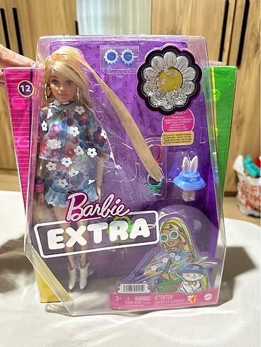 Barbie Extra 12