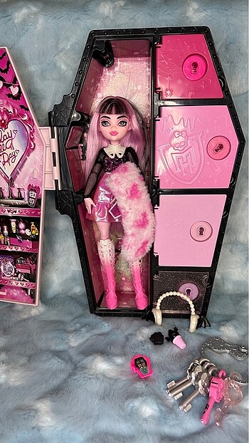Beden Monster High Draculara Skulltimate