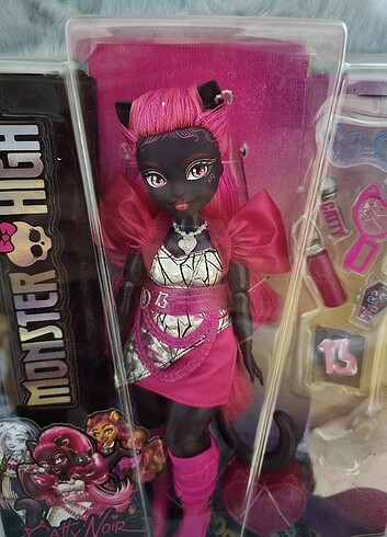 Monster High Catty Noir Sıfır