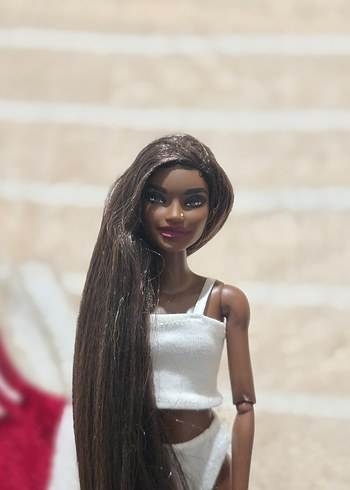 Beden Renk Barbie Looks Signature Extra Eklemli