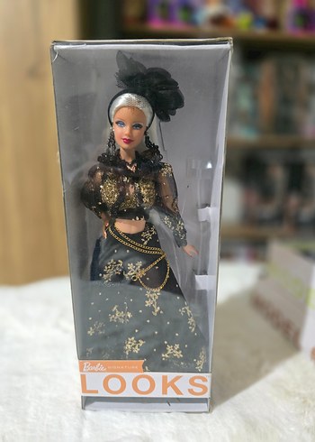 Barbie Looks