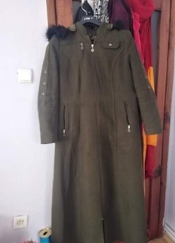 Satılık 46 beden pardesu 