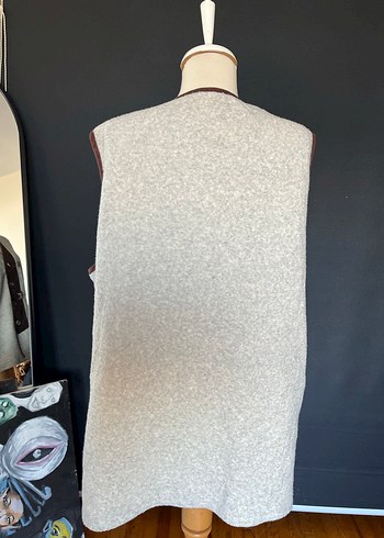 Düğmeli Nakışlı Bej Kadın Yelek - Görsel 7