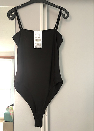 Çıtçıtlı askılı siyah body 