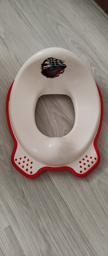 Çocuk tuvalet adaptörü 