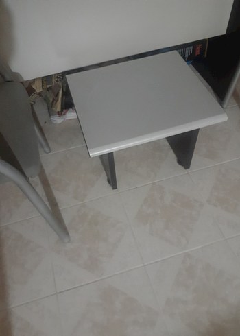 Ofis masası,sandelyesi ve eşyaları