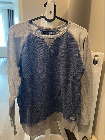 Tommy sweatshirt