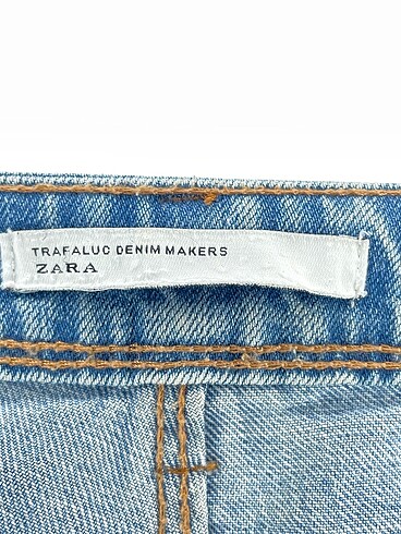 34 Beden mavi Renk Zara Mini Şort %70 İndirimli.