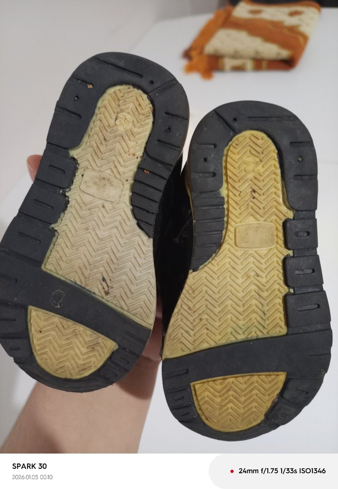 Kız Çocuk Siyah Yılan Desenli Tokalı Spor Ayakkabı - Görsel 5