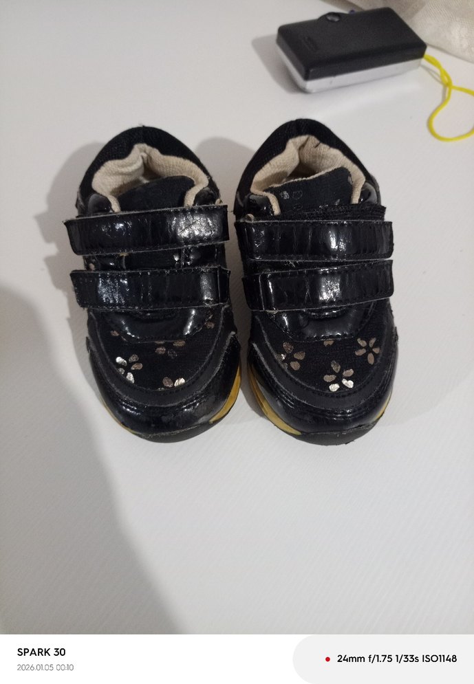 Kız Çocuk Siyah Yılan Desenli Tokalı Spor Ayakkabı - Görsel 2