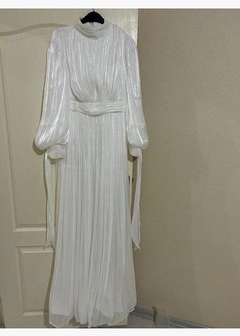 Uzun Beyaz Bohem Tarzı Gelinlik - Görsel 5