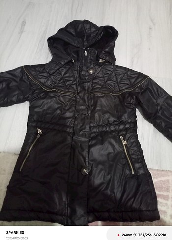 Siyah Kapüşonlu Kadın Mont Fermuarlı - Görsel 2