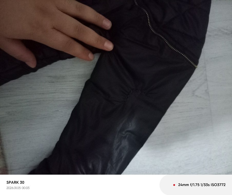 Siyah Kapüşonlu Kadın Mont Fermuarlı - Görsel 4