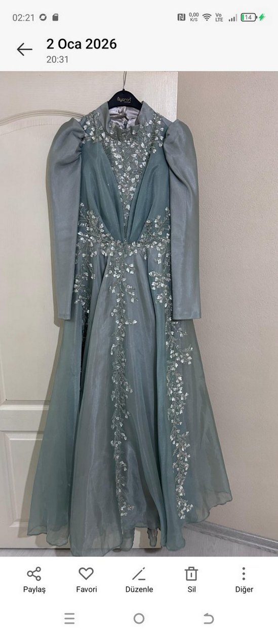 Uzun Kol Nakışlı Gri Tesettür Abiye Elbise - Görsel 4